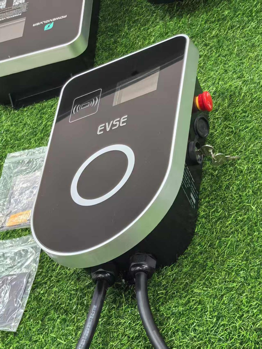 22 kW smart EV charger with EU Type 2 connector